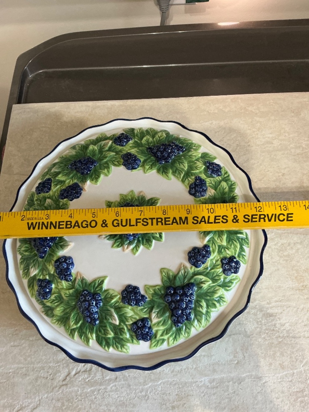 Vintage Style Eyes pie dish with Lid - Picture 8 of 9